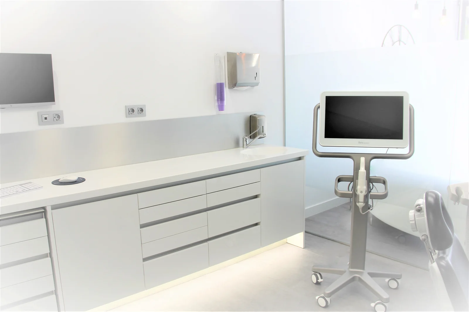 Gabinete dental con escáner intraoral iTero en Boadilla del Monte